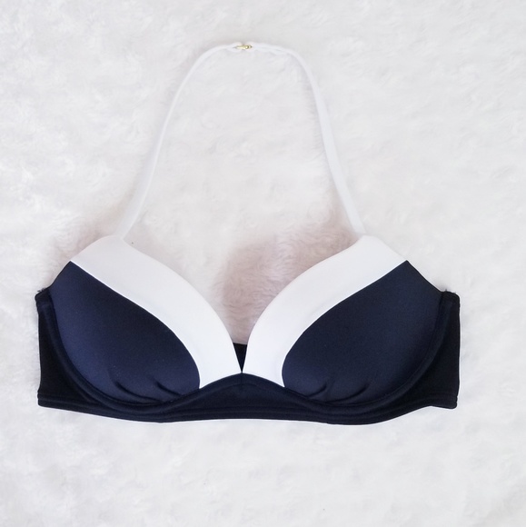 Victoria's Secret Other - EUC Victoria Secret Bikini Top Victoria's Secret Other - EUC Victoria Secret Bikini Top